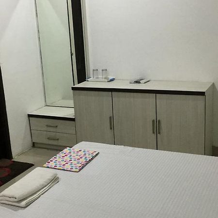 De Agya Paradise Hotel Лудяна Екстериор снимка